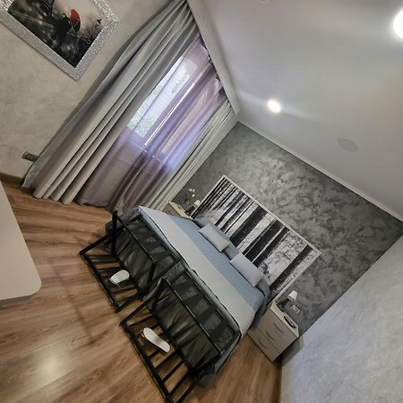Illuvia 2 Affitta Camere Корнаредо Екстер'єр фото