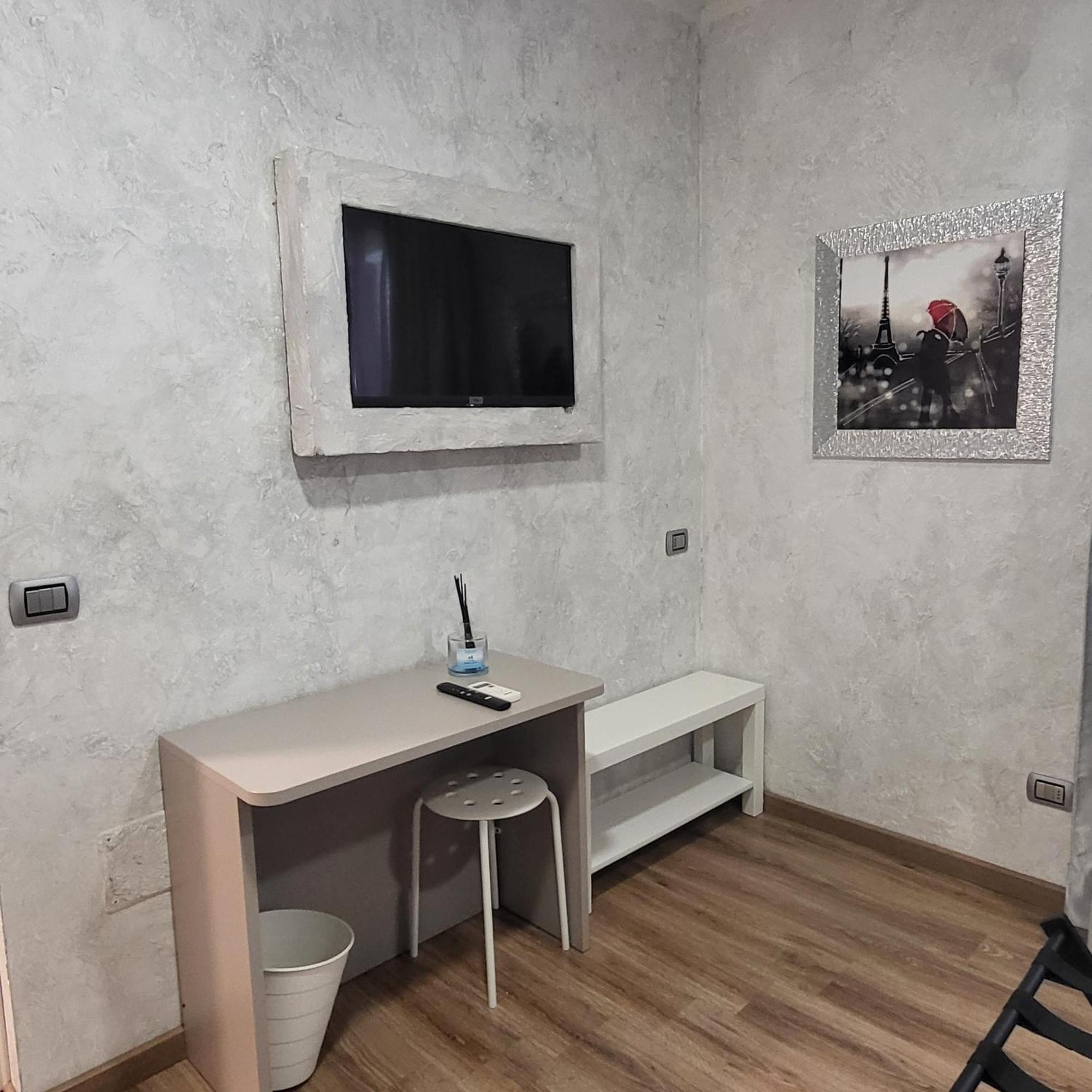 Illuvia 2 Affitta Camere Корнаредо Екстер'єр фото