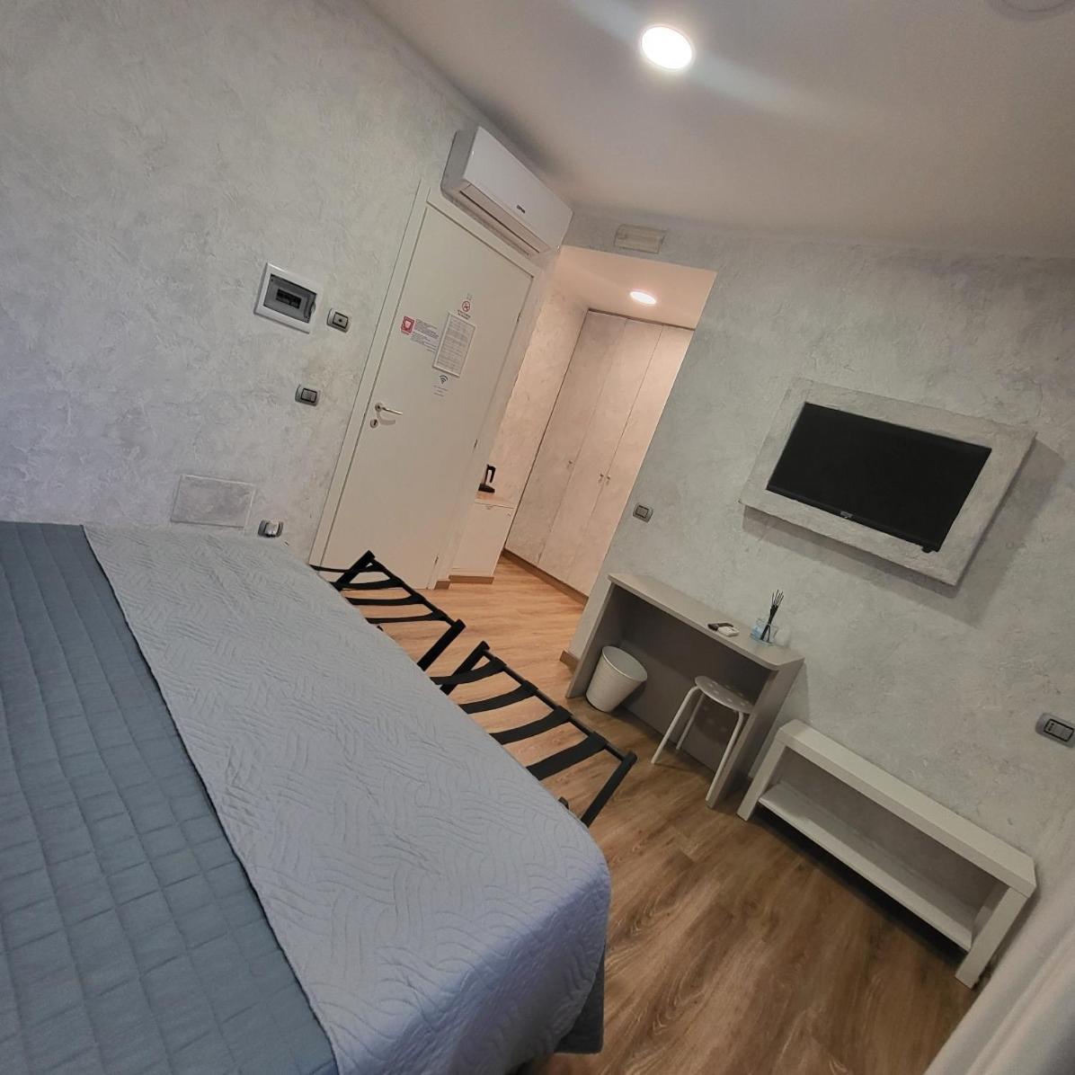 Illuvia 2 Affitta Camere Корнаредо Екстер'єр фото